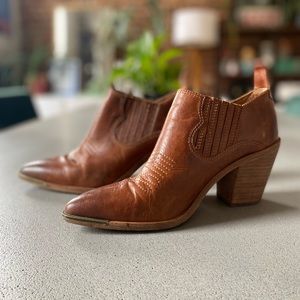 FRYE Faye Western Bootie